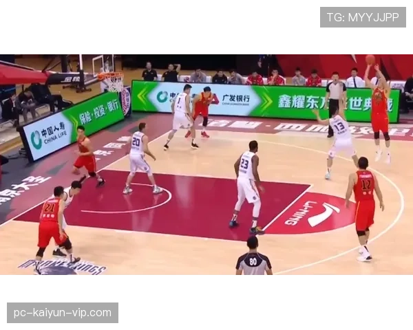 界外球怎么判？手的位置、脚踩线这些细节你真的懂吗？