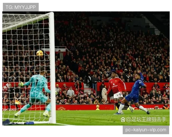 门将二次触球判罚规则到底有哪些易被忽视的细节？